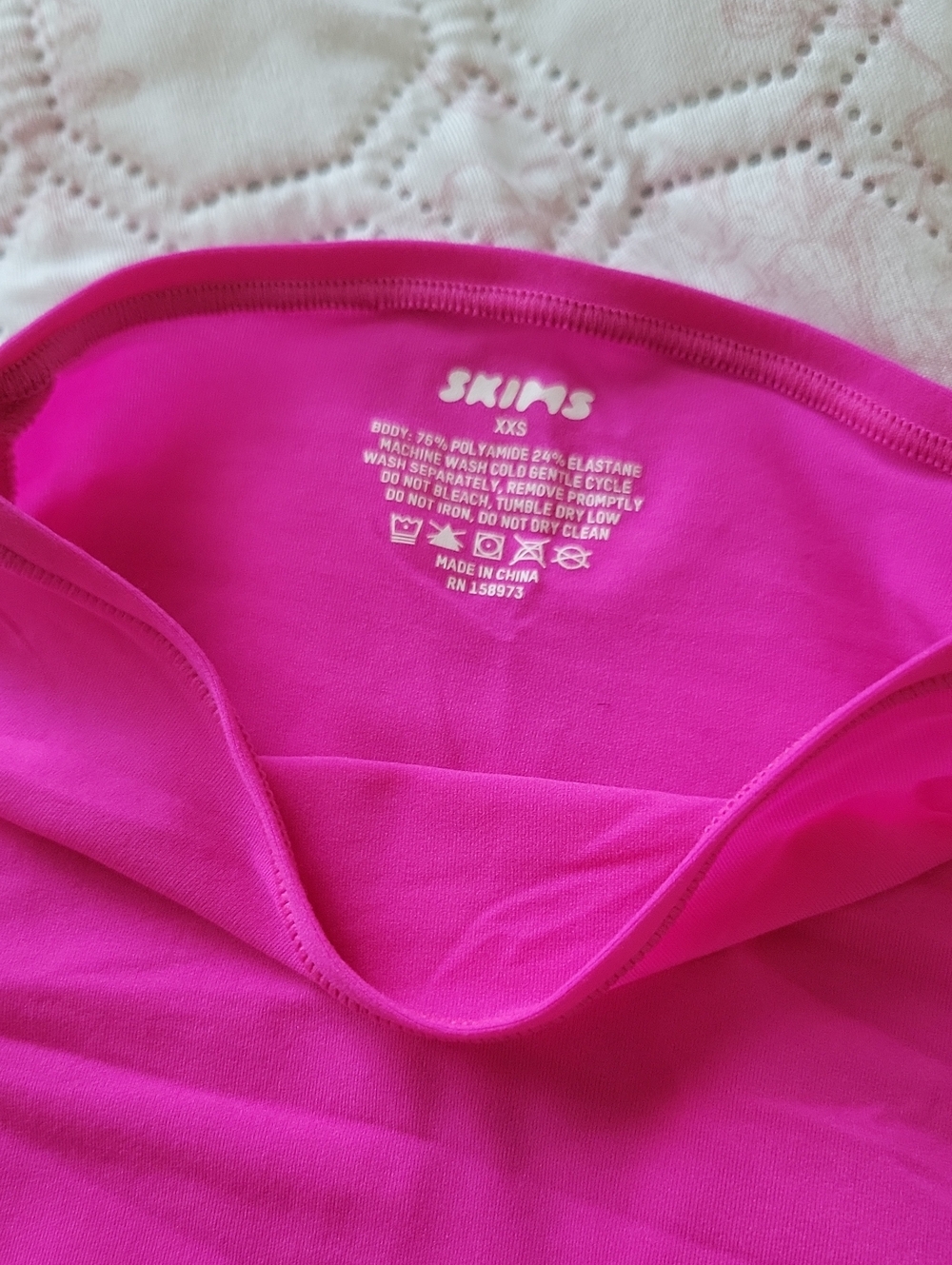 SKIMS Mock Neck Long Sleeve Stretch top - Bright Pink - Picture 5 of 7